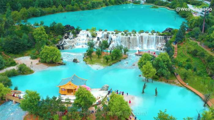 Moon blue valley lijiang china snow mountain jade dragon yunnan azure foot